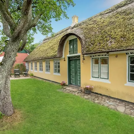 בית נופש 3 Bedroom Cozy In *